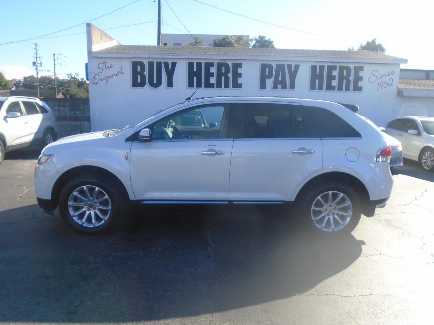 2014 Lincoln MKX FWD (2LMDJ6JK5EB) with an 3.7L V6 DOHC 24V engine, 6-Speed Automatic transmission, located at 6112 N Florida Avenue, Tampa, FL, 33604, (888) 521-5131, 27.954929, -82.459534 - Photo#0